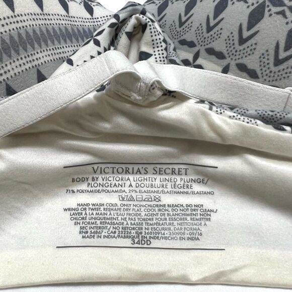 Victoria’s Secret Bra Lot of 2 Bundle Body By Victoria Push Up Plunge Size 34DD - Picture 11 of 15